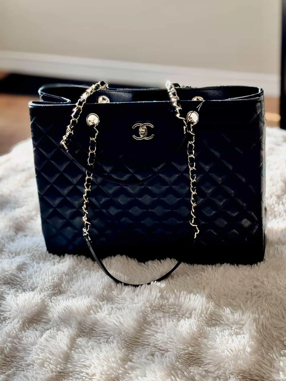 BRAND NEW Chanel Black Quilted Chain-Handle Tote with Matching Wallet - Picture 3 of 16
